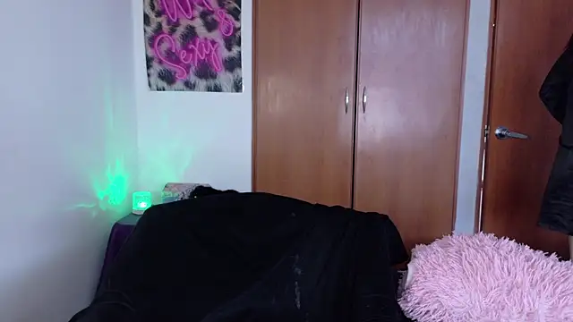 KittyJane online show from July 16, 5:30 pm