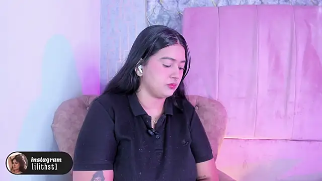 lilithst  online show from June 9, 8:09 pm