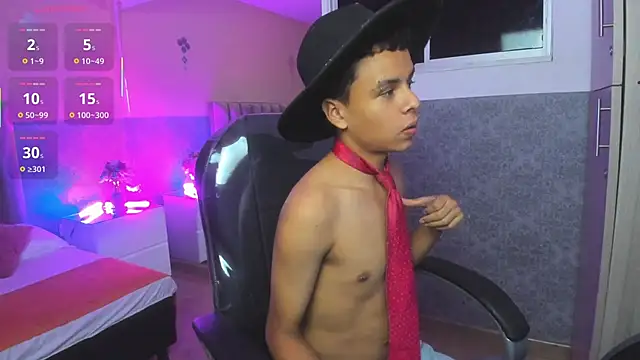 Xavier Fox    online show from November 9, 5:17 am