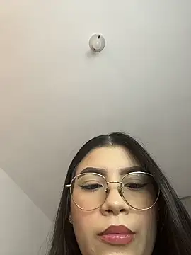 Julietalcl online show from April 20, 7:37 pm