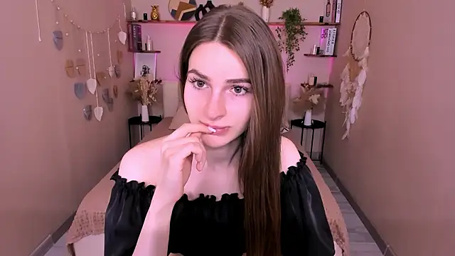 Snapshot of RoxyMorris chatting on March 26, 8:09 am RoxyMorris online show from March 26, 8:09 am