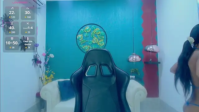 Snapshot of Miagreys1 chatting on November 26, 11:22 am Miagreys1 online show from November 26, 11:22 am