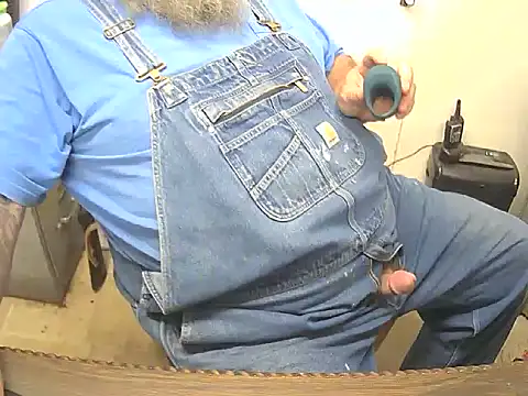 Snapshot of awynn1980 chatting on December 18, 7:42 pm awynn1980 online show from December 18, 7:42 pm