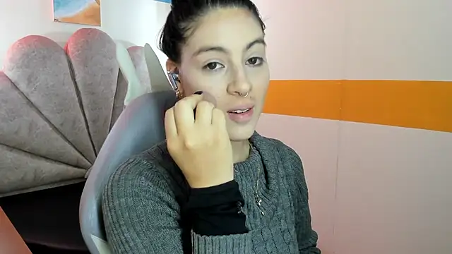 moon winy online show from October 26, 11:38 am