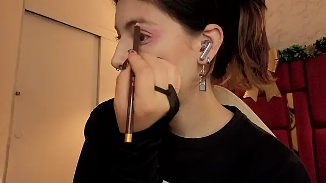 moon winy online show from January 10, 12:18 pm