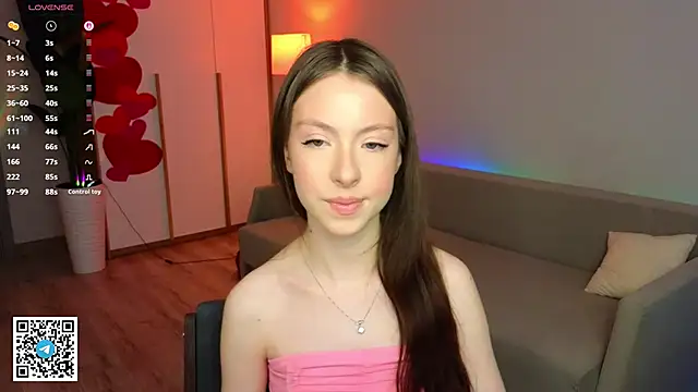 Snapshot of Yasmin_Kass chatting on February 14, 7:05 am Yasmin Kass online show from February 14, 7:05 am