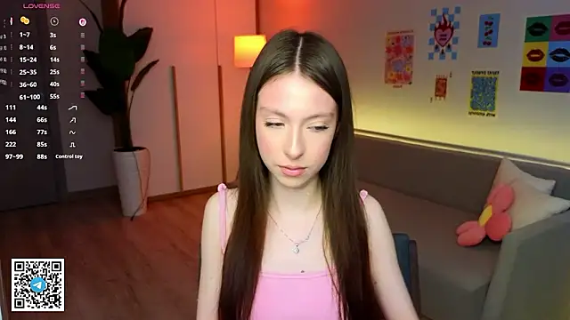Snapshot of Yasmin_Kass chatting on March 18, 6:38 am Yasmin Kass online show from March 18, 6:38 am