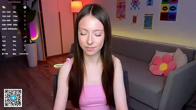 Snapshot of Yasmin_Kass chatting on March 27, 6:41 am Yasmin Kass online show from March 27, 6:41 am