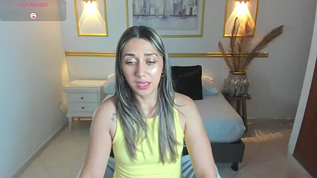 karlyy  online show from January 10, 7:15 pm