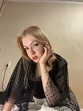 AlexandraXKitty online show from December 22, 10:18 pm