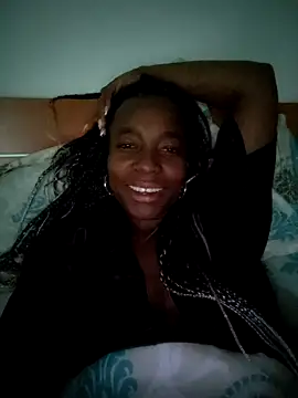 Snapshot of Britany_2-7 chatting on October 19, 1:06 am Britany 2-7 online show from October 19, 1:06 am