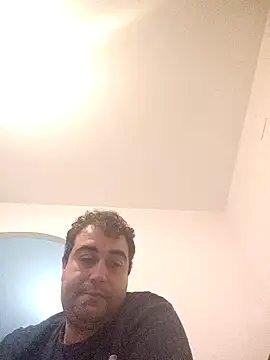 GluingPerson online show from November 11, 12:32 am