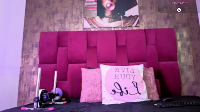 camila  bouzas online show from February 21, 11:55 am