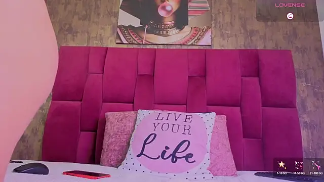 camila  bouzas online show from February 27, 10:48 am