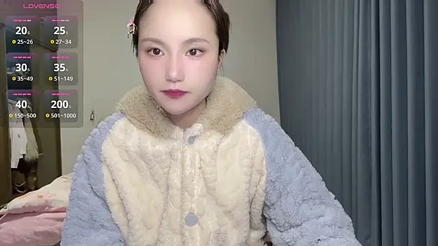 Snapshot of Momo-999 chatting on December 4, 4:16 pm Momo-999 online show from December 4, 4:16 pm