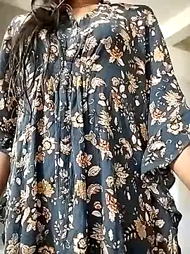 Snapshot of Ratri-Biswas chatting on November 18, 9:58 am Ratri-Biswas online show from November 18, 9:58 am