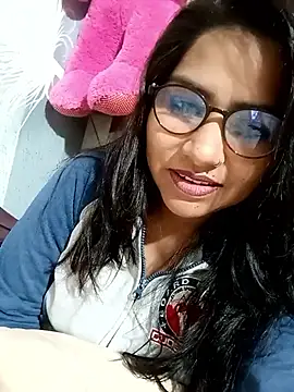 Vanshika1432 online show from December 17, 5:35 am