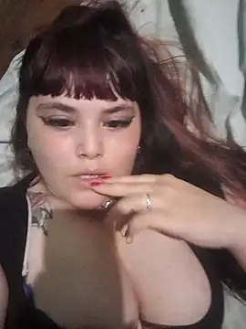 Snapshot of DivingArianism chatting on October 17, 4:37 am DivingArianism online show from October 17, 4:37 am