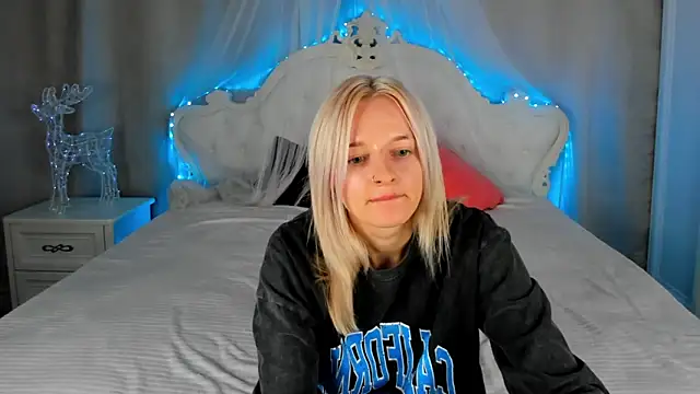 AlessaKiss online show from May 4, 2:07 am