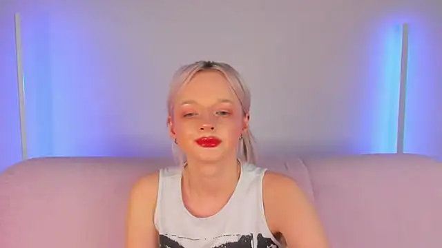 AlessaKiss online show from June 8, 2:45 am