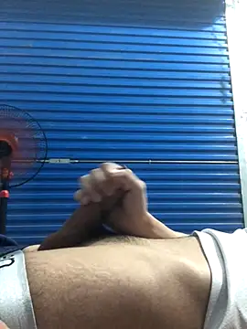 liamhn2k4 online show from October 18, 2:29 pm