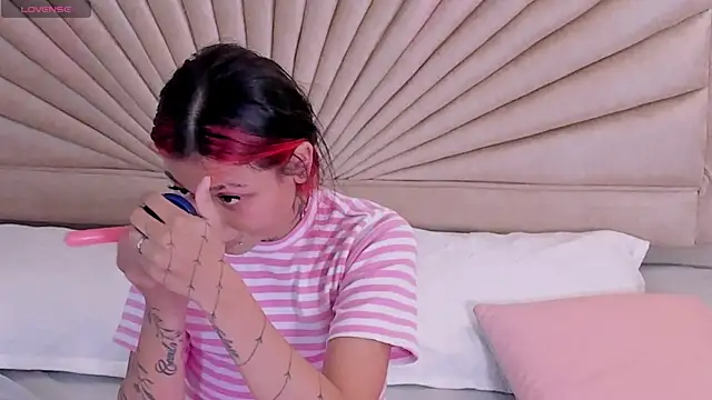 Emma duff online show from December 19, 12:12 pm