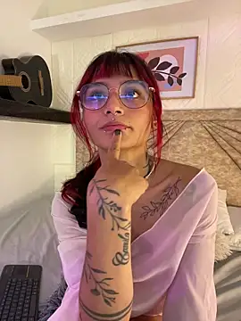 Emma duff online show from April 24, 12:18 pm