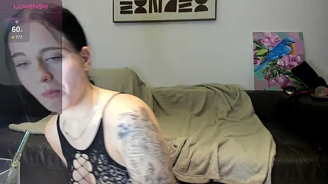 LexiSinnn online show from December 5, 6:15 pm