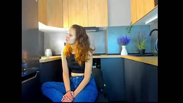 FoxFever online show from November 25, 7:30 am