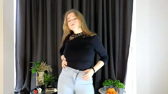 Snapshot of NightSaffron chatting on December 1, 7:46 am NightSaffron online show from December 1, 7:46 am