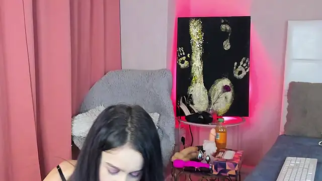 Snapshot of IzieCarter chatting on November 23, 8:08 pm IzieCarter online show from November 23, 8:08 pm