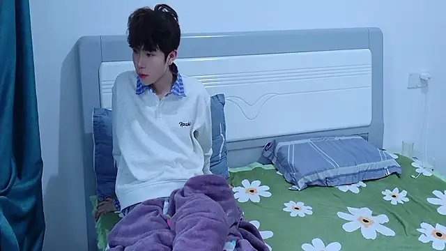 Snapshot of Stuffy-111 chatting on October 21, 2:23 am Stuffy-111 online show from October 21, 2:23 am