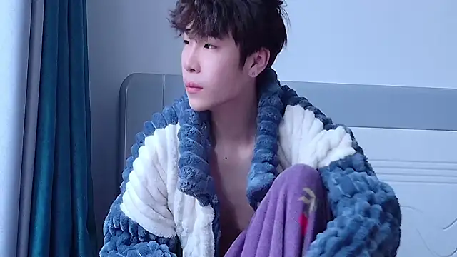 Snapshot of Stuffy-111 chatting on October 29, 4:59 am Stuffy-111 online show from October 29, 4:59 am