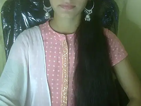 Snapshot of Shezi_N chatting on October 24, 8:44 am Shezi N online show from October 24, 8:44 am