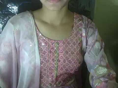 Snapshot of Shezi_N chatting on November 4, 12:37 pm Shezi N online show from November 4, 12:37 pm