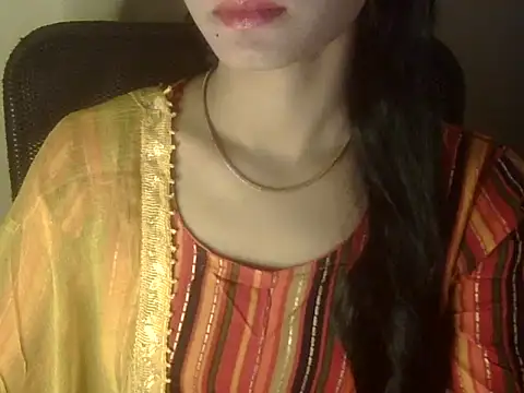 Snapshot of Shezi_N chatting on December 14, 1:16 pm Shezi N online show from December 14, 1:16 pm