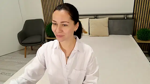 Snapshot of DitaNoir chatting on November 2, 9:00 am DitaNoir online show from November 2, 9:00 am