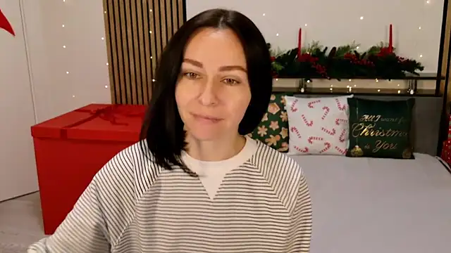 Snapshot of DitaNoir chatting on December 17, 6:52 am DitaNoir online show from December 17, 6:52 am