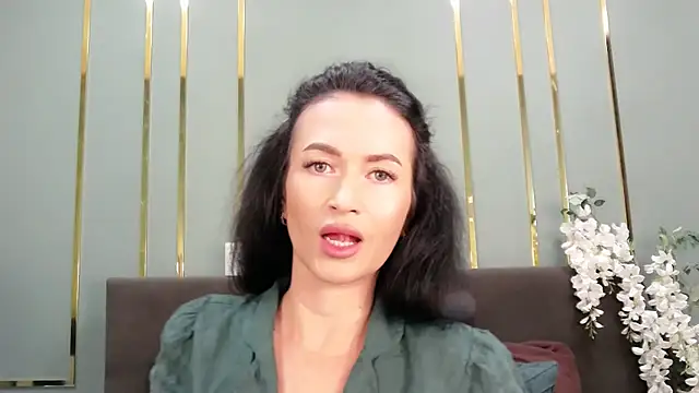 Snapshot of JaneWalch chatting on November 12, 10:48 am JaneWalch online show from November 12, 10:48 am