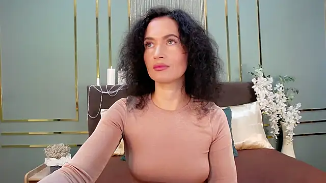 Snapshot of JaneWalch chatting on December 5, 10:24 am JaneWalch online show from December 5, 10:24 am