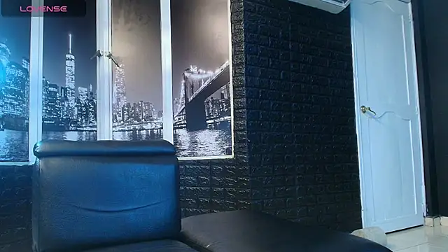 Snapshot of axel_fox21 chatting on October 19, 2:56 am axel fox21 online show from October 19, 2:56 am