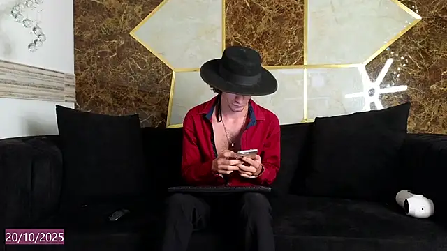 Snapshot of elias_sn0w chatting on October 20, 7:36 pm elias sn0w online show from October 20, 7:36 pm