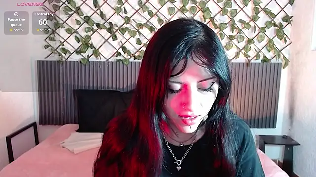 Snapshot of Dark_Niight_ chatting on February 19, 12:45 pm Dark Niight online show from February 19, 12:45 pm