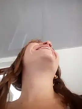 bambiluly online show from October 20, 3:12 pm