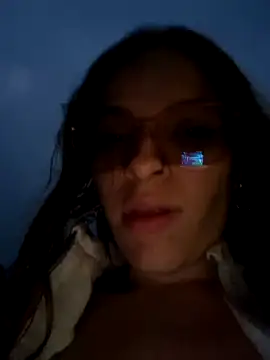 bambiluly online show from December 15, 11:20 pm