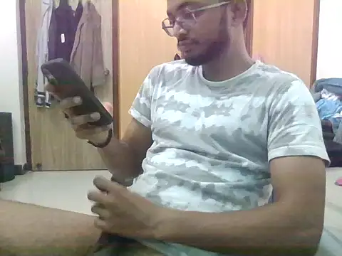 Snapshot of ramsy1982 chatting on October 26, 8:37 pm ramsy1982 online show from October 26, 8:37 pm