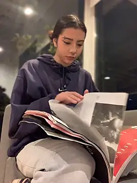 MiaaCute- online show from October 25, 12:07 am