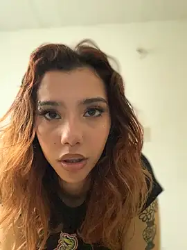 Snapshot of MiaaCute- chatting on February 28, 10:00 pm MiaaCute- online show from February 28, 10:00 pm