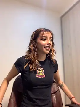 Snapshot of MiaaCute- chatting on March 9, 8:13 pm MiaaCute- online show from March 9, 8:13 pm