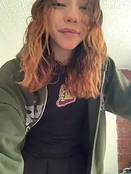 Snapshot of MiaaCute- chatting on March 17, 8:45 pm MiaaCute- online show from March 17, 8:45 pm